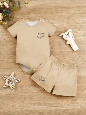 Newborn Baby Suit for Boys LULUKAKA with joyful Face Pattern Print, Round Neck Short Sleeve Onesie, Solid Color Shorts and Top Set, Newborn Children's Clothing, Perfect for Outdoor