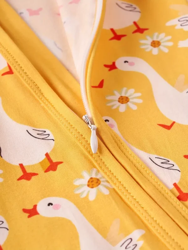 LUKAKA Newborn Baby Boy and Girl Casual Bamboo Fiber Tight Zipper One-Piece Clothes Yellow Pastoral Style Series Duck Pattern Children's One-Piece Trousers Boys and Girls Bamboo Fiber Clothes, Perfect for Outdoor